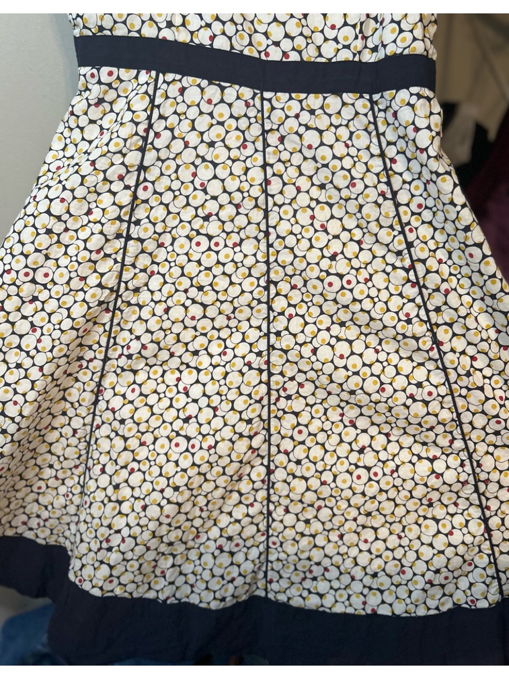 Classic tea dress - Picture 4 of 11